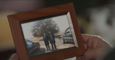 مسلسل شهادة معاملة أطفال حلقة 13.. "هنيدى" يحاول تذكر مكان الذهب بعد صورة قديمة