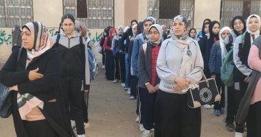 مدير تعليم القليوبية يتابع مدارس انتظام الدراسة بمدارس شرق شبرا الخيمة 