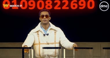 محمد رمضان يحاول إقناع فتاة بفوزها بـ200 ألف جنيه وترد: باين إنه مقلب.. فيديو