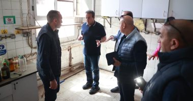 وزير الصحة يتفقد مبنى المعامل المركزية المتضرر من حريق الأكشاك وزير الصحة يتفقد مبنى المعامل المركزية وإدارة التراخيص وإدارة التكليف