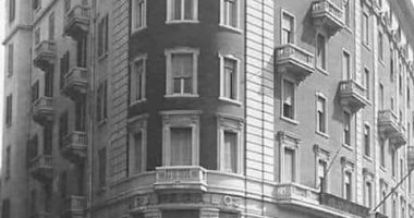 حكاية عمارة "فومارولى" بوسط الإسكندرية.. صممها المهندس "إرنيستو" عام 1920 على الطراز الإيطالى.. واشتهرت بسبب محل حلويات يمتلكه خواجة يونانى ويتردد عليه كبار الشخصيات.. وخبير تراث: تقع تحت إشراف الآثار.. صور