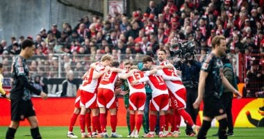 الحلم نيوز : 
                                            التعادل 1-1 يحسم مواجهة يونيون برلين ضد البايرن فى الدورى الألمانى
                                        