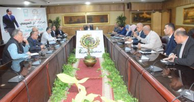 محافظ الغربية يترأس اجتماعا مع رؤساء المراكز ويشدد على التواجد الميدانى