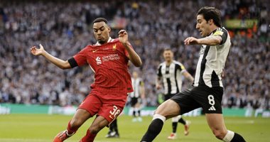 نيوكاسل يونايتد ينتزع لقب كأس كاراباو من أنياب ليفربول بمشاركة محمد صلاح
