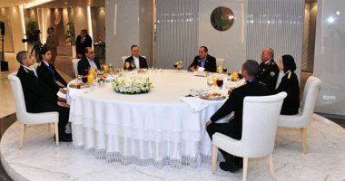 الرئيس السيسى يتناول الإفطار مع طلبة الشرطة ويستعرض تطورات القضايا الإقليمية.. صور 