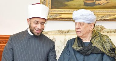 وزير الأوقاف: الشيخ ياسين التهامي عميد المداحِين للجناب النبوي العظيم وزير الأوقاف والشيخ ياسين التهامي