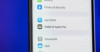 محفظة Apple Wallet تتيح لك إدارة أموالك وتتبع نفقاتك.. اعرف التفاصيل 