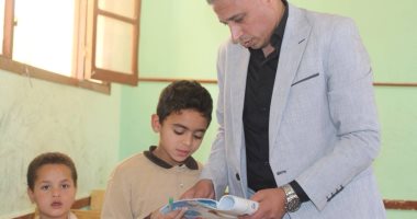 وكيل وزارة التعليم بالجيزة يحيل 3 من العاملين بإدارة أطفيح للشؤون القانونية