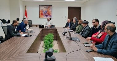 نائب وزير الاسكان يناقش مع ممثلى البنك الدولى سبل التعاون بالمشروعات المستقبلية جانب من الاجتماع