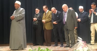 أئمة الأزهر والأوقاف يؤدون صلاة المغرب بالكنيسة الأسقفية فى الزمالك