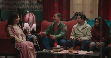 شهادة معاملة أطفال الحلقة 19.. عطية يغازل أشجان ويتحدث عن شهرتها فى الستينات