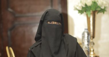 حكاية الحاجة منى الأم المثالية فى البحيرة.. أصيبت بشلل الأطفال منذ الصغر وكرّست حياتها لأبنائها بعد وفاة زوجها.. عملت بلا كلل ليكملوا تعليمهم فى الطب والهندسة.. واستكملت دراستها رغم التحديات