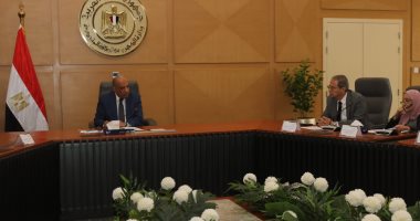 وزير الكهرباء يوجه بالالتزام بمعايير الجودة والكفاءة والتشغيل الاقتصادى للمرافق