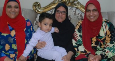 الأم المثالية فى الأقصر.. 33 سنة كفاح ربت 3 بنات أطباء وصيادلة.. صور
