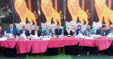 رئيس جامعة بنها يشارك فى حفل إفطار بكليتي الزراعة والطب البيطري بمشتهر رئيس جامعة بنها فى حفل الإفطار الجماعى