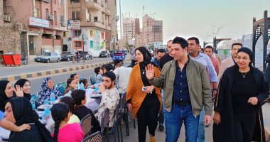 نائب محافظ سوهاج يشارك فى أطول مائدة إفطار نظمتها "حياة كريمة" بالمحافظة