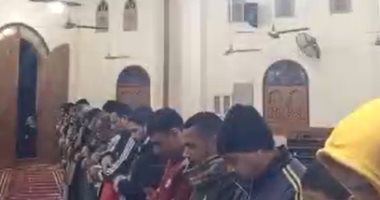 اللهم أعتق رقابنا من النار.. صلاة التهجد فى مسجد النادى بكفر الشيخ (فيديو) مسجد النادي بكفر الشيخ