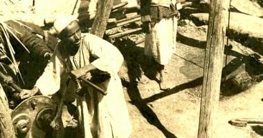 حكاية محافظة الجنوب أيام الاحتلال الإنجليزي وما قبل التعمير.. ضمت واحتى الخارجة والداخلة بعد إجلاء السنوسيين.. خلال 40 سنة تولى إدارتها 22 محافظا بينهم 5 بريطانيين.. وبعد ثورة يوليو سميت بالوادى الجديد.. صور