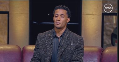 خير مدفع رمضان لست الحبايب.. التكفل بدفع سنة لكل سيدة بدار الهنا بمناسبة عيد الأم.. مسنة: عاوزة أتجوز محمد رمضان.. والفنان يرد: بعد جعفر العمدة المأذون معايا على طول.. سيارة الأحلام تحقق أمنية مواطن بشمال سيناء