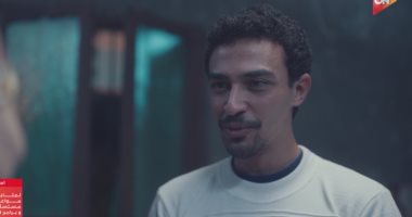 قهوة المحطة الحلقة 7.. والدة مؤمن تعطيه ذهبها قبل سفره للقاهرة خوفا من الظروف
