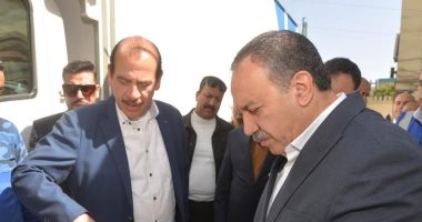 محافظ أسيوط يشهد تسليم أدوية وكراسى متحركة كهربائية كدعم للمستشفيات