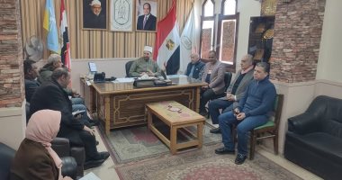 رئيس منطقة الإسكندرية الأزهرية يجتمع بمديري المراحل لبحث أعمال الامتحانات