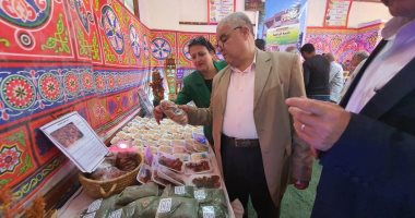 تعليم الأقصر تستعد لمعرض منتجات التعليم الفنى وتفتح معرضا للمنتجات الزراعية بإسنا