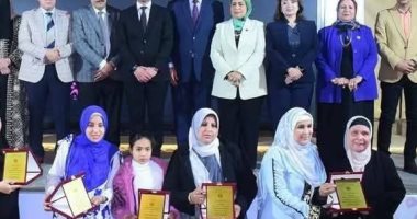 رئيس منظمة خريجي الأزهر بسوهاج يشارك باحتفالية تكريم الأمهات وحفظة القرآن
