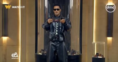 نفسى فى عمرة.. سيارة الأحلام بـ"مدفع رمضان" تحقق أمنية إيمان.. فيديو