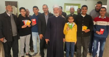 رئيس منطقة سوهاج الأزهرية يشهد ختام تصفيات مسابقة تحدى القراءة العربى جانب من المسابقة
