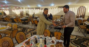 "إفطار المحبة" بكنيسة العذراء وأبو سيفين فى عبد القادر بحرى.. فيديو