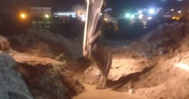 انتهاء صيانة كسر خط مياه بحى الصداقة الجديدة بأسوان وعودة الخدمة مرة أخرى جانب من الأعمال