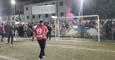 مباراة نارية بين نجوم سابقين بمنتخب مصر على أرض ملعب المراغة بسوهاج