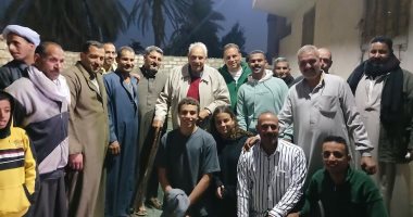 موائد المحبة.. مسيحى يقيم إفطارا لجيرانه المسلمين بالشرقية منذ 11 عاما.. فيديو