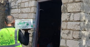 توزيع كراتين مواد غذائية على 25 قرية بكفر الشيخ توزيع كراتين مواد غذائية على 25 قرية بكفر الشيخ