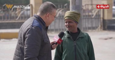 عمرو الليثي يجبر بخاطر عامل نظافة ويهديه 7 آلاف جنيه بـ"أجمل ناس"