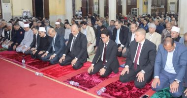 محافظ القليوبية يشهد احتفالية ليلة القدر بمسجد ناصر.. فيديو