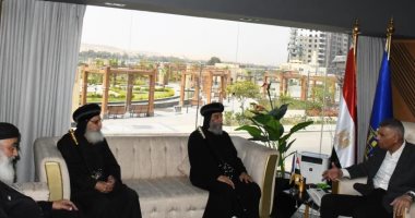محافظ أسوان يستقبل وفد الأقباط الأرثوذكس لتقديم تهنئة عيد الفطر  