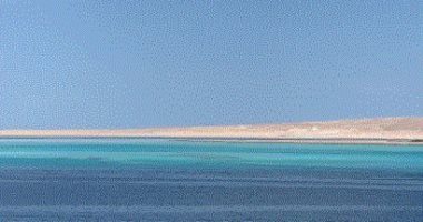 مصرع 6 أشخاص وإنقاذ 29 آخرين فى غرق غواصة سياحية بالغردقة.. فيديو