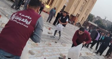 مؤسسة أبو العينين عضو التحالف الوطنى تقيم مائدة إفطار وتوزيع كعك العيد