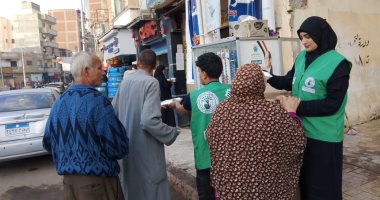 مؤسسة نبيل الكاتب عضو التحالف الوطنى توزع وجبات بمبادرة "إفطار صائم" بالبحيرة