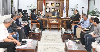 محافظ قنا: استعدادات مكثفة لضمان جاهزية الخدمات خلال عيد الفطر المبارك