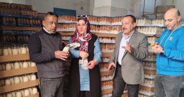 ضبط 240 ألف عبوة عصير مقلدة داخل مخزن فى العاشر من رمضان