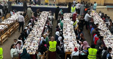 مطبخ صندوق تحيا مصر يختتم نجاحات شهر رمضان بتوزيع آلاف الوجبات بالأقصر.. صور إفطار جماعى لذوي الهمم برعاية مطبخ صندوق تحيا مصر بالأقصر