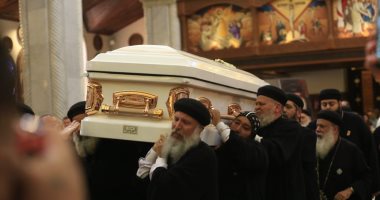 وصول جثمان الأنبا باخوميوس إلى الكاتدرائية بالعباسية