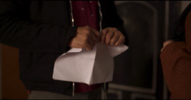 مسلسل ظلم المصطبة الحلقة 15.. إياد نصار يمزق الورقة العرفي أمام ريهام عبد الغفور