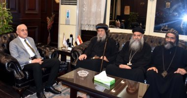 قيادات الكنيسة فى إسنا وأرمنت يقدمون التهنئة لمحافظ الأقصر بعيد الفطر
