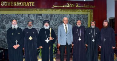 رهبان دير الشايب بالأقصر يزورون محافظ الأقصر لتقديم التهنئة بعيد الفطر