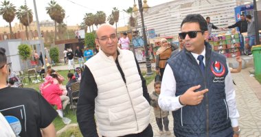 وكيل صحة سوهاج يتابع جهود فرق خدمات التوعية والتثقيف الصحى بالمتنزهات