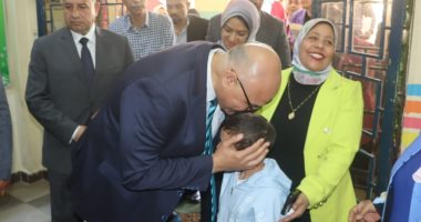 محافظ القليوبية يشارك الأيتام فرحة العيد ويطمئن على المرضى بالمستشفيات جولة المحافظ